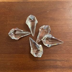 5 Swarovski crystals